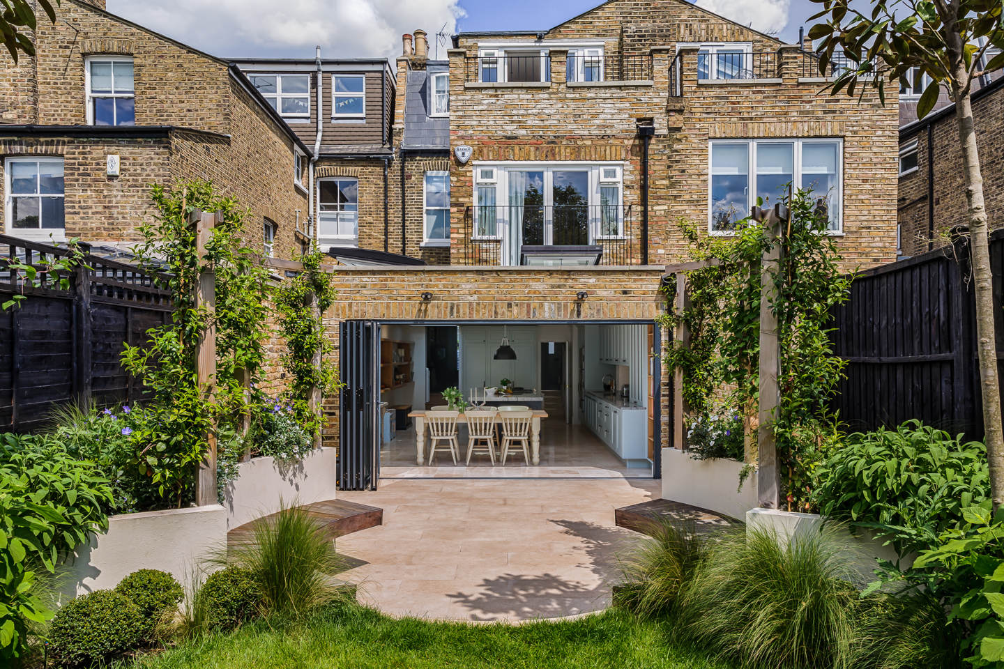Flat Roof Extension London: Costs, Benefits and Key Considerations