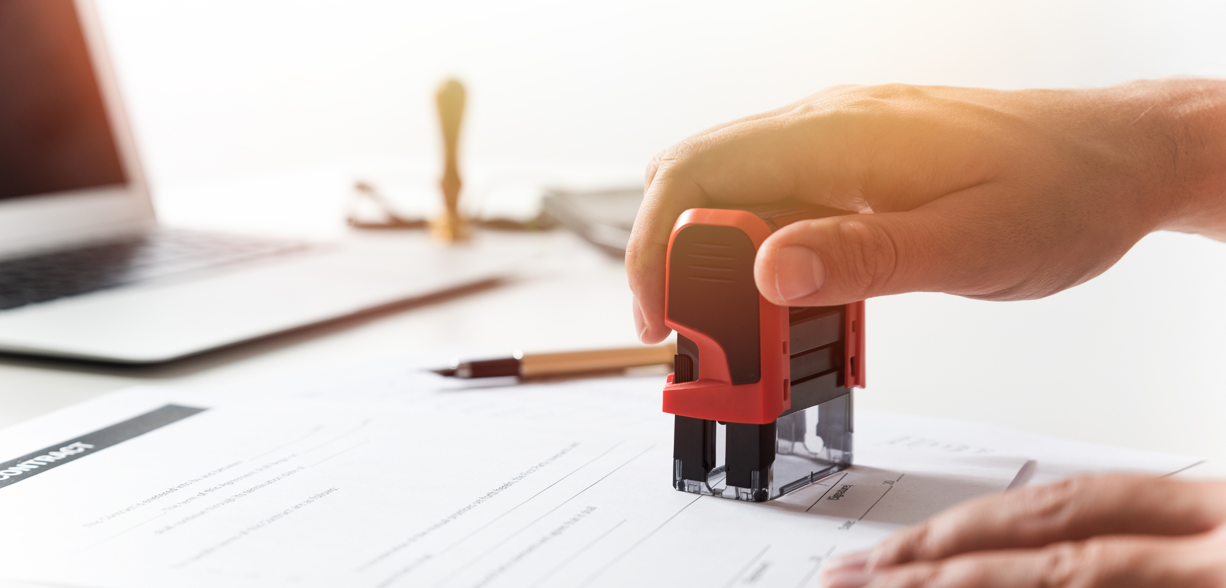 Save Time on Legal Paperwork With a Mobile Notary Professional